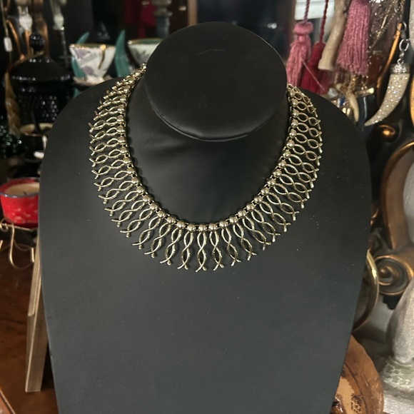 Vintage CORO Gold-Tone Statement Collar Necklace - Picture 7 of 9
